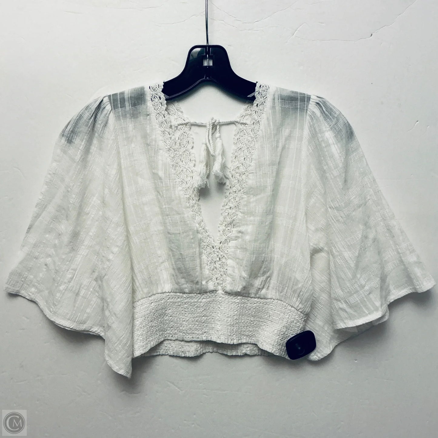 Top Long Sleeve By Timing In White, Size: M