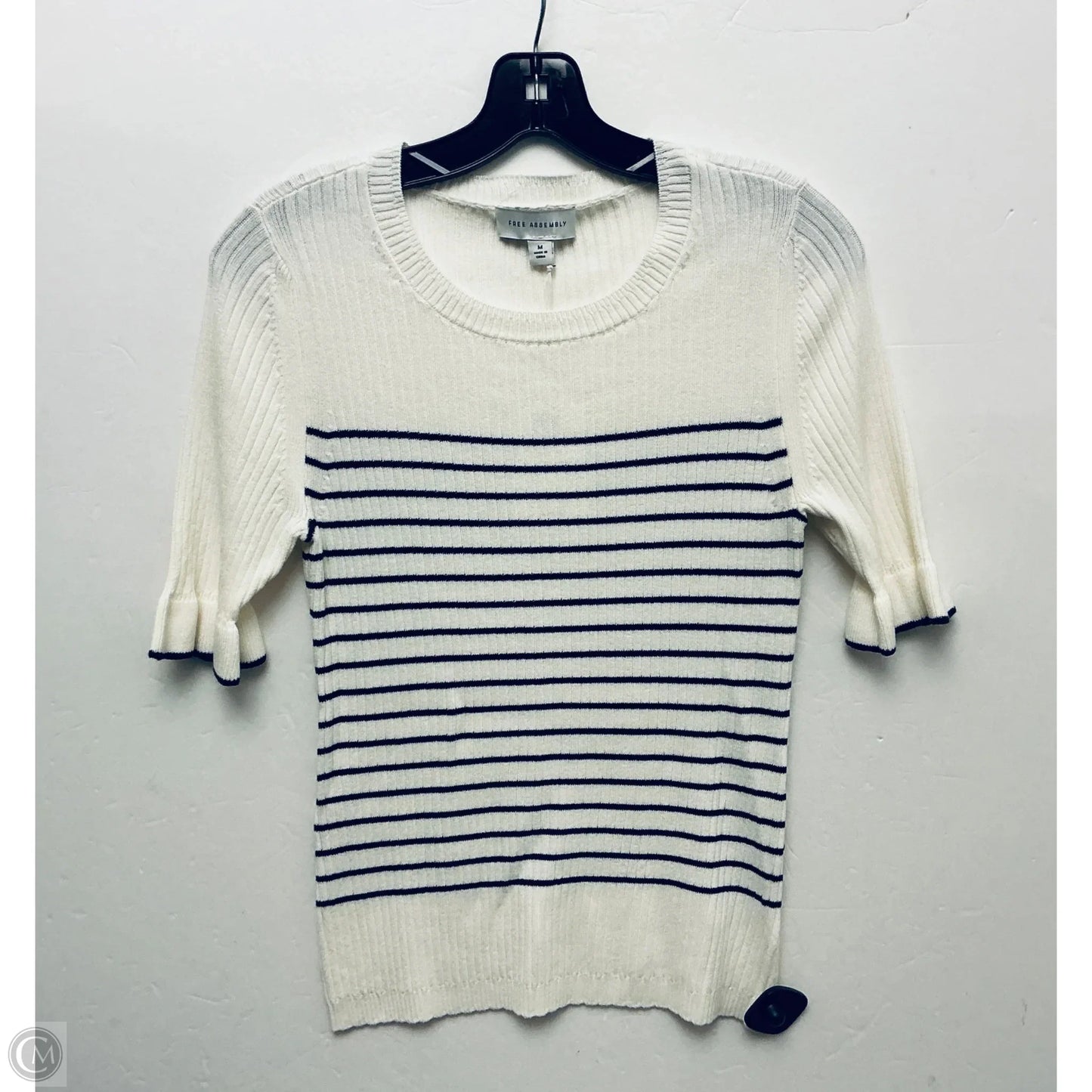 Top Short Sleeve By Free Assembly In Cream, Size: M