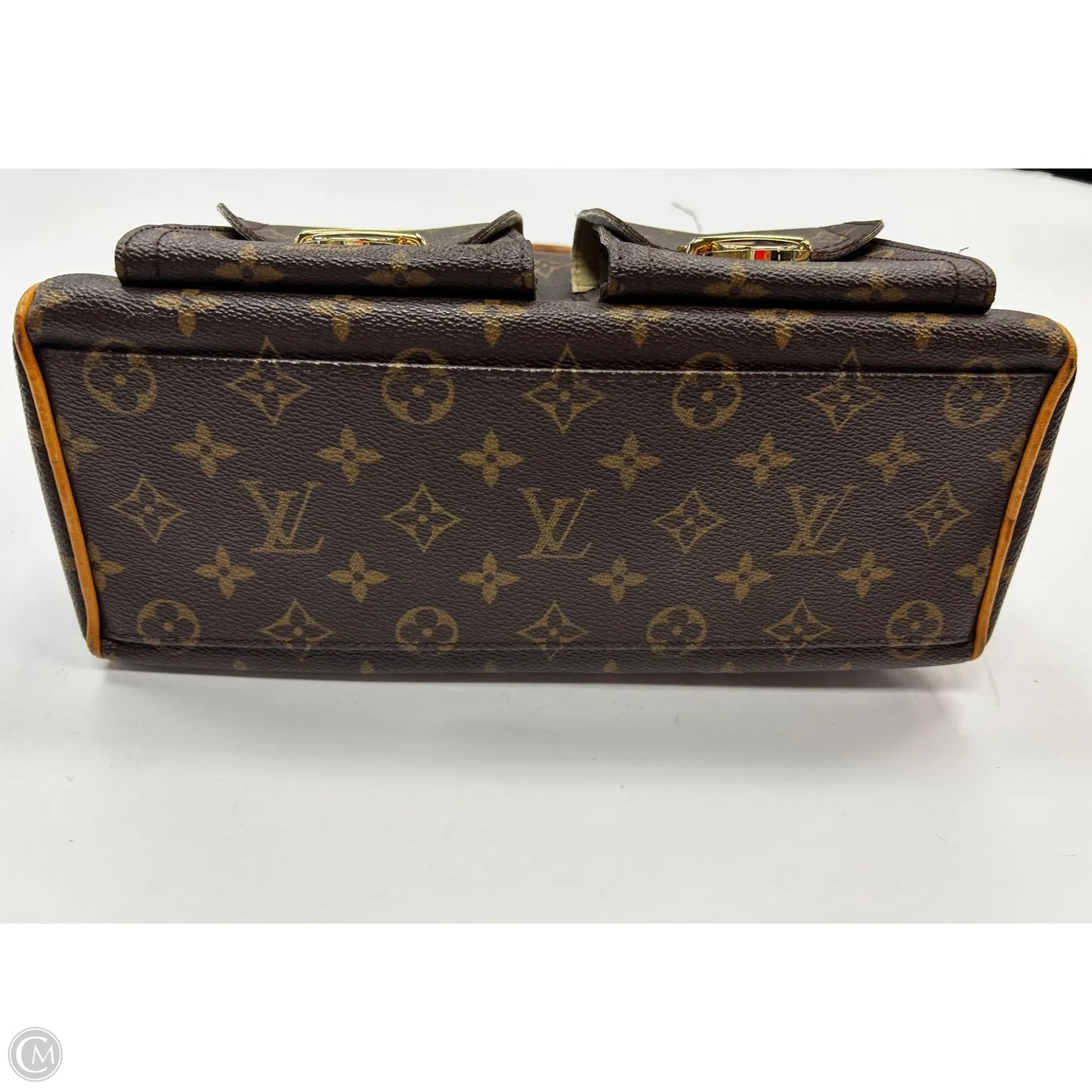 Handbag Luxury Designer By Louis Vuitton, Size: Medium