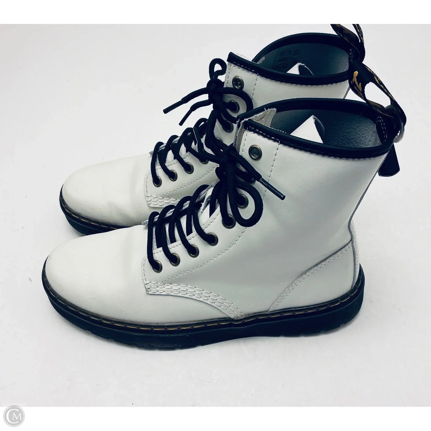 Boots Ankle Flats By Dr Martens In White, Size: 7