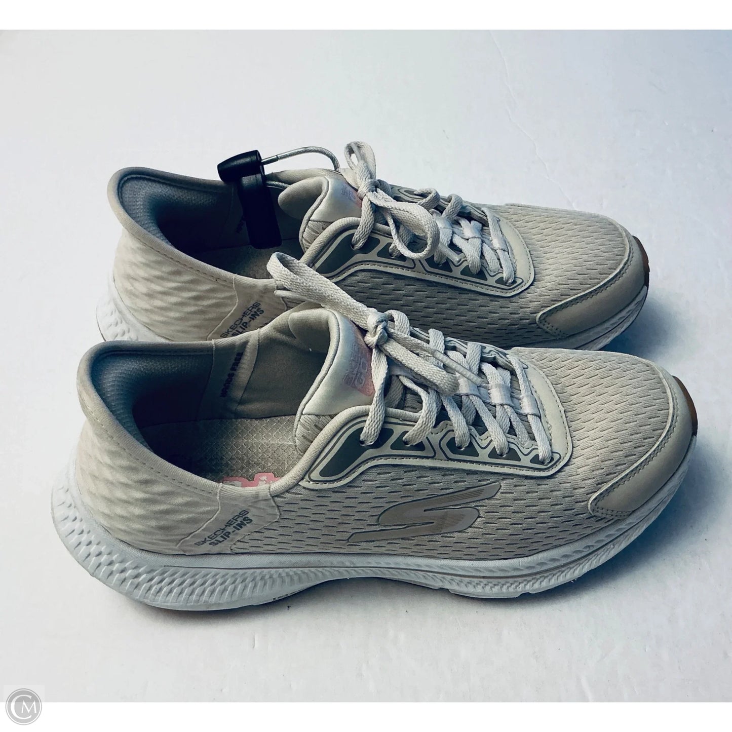 Shoes Sneakers By Skechers In Tan, Size: 8