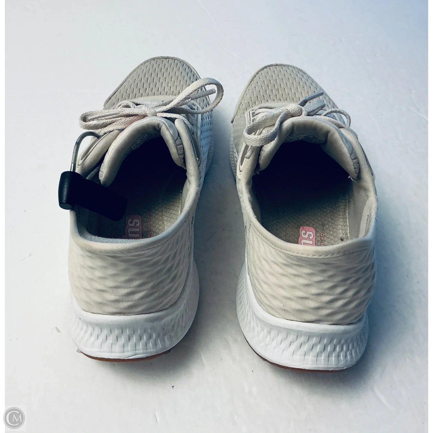 Shoes Sneakers By Skechers In Tan, Size: 8