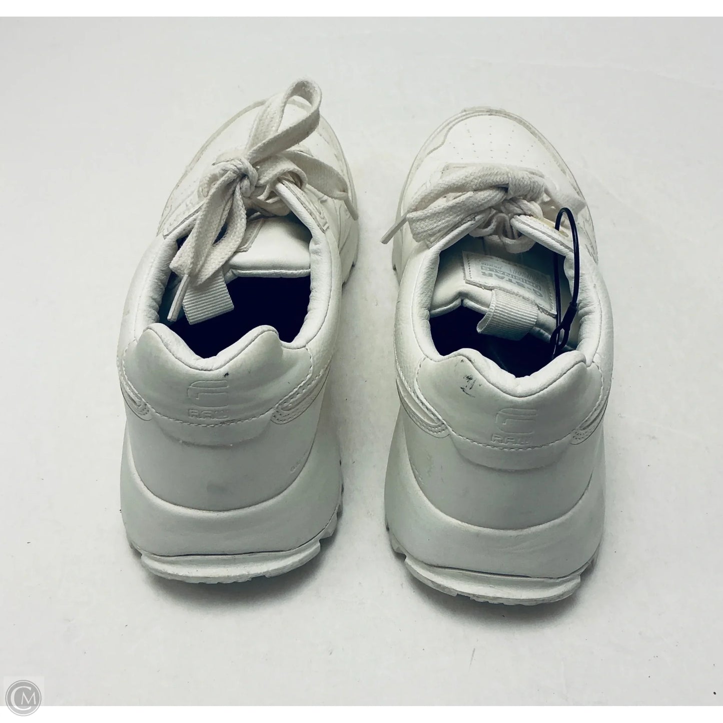Shoes Sneakers By Clothes Mentor In White, Size: 10