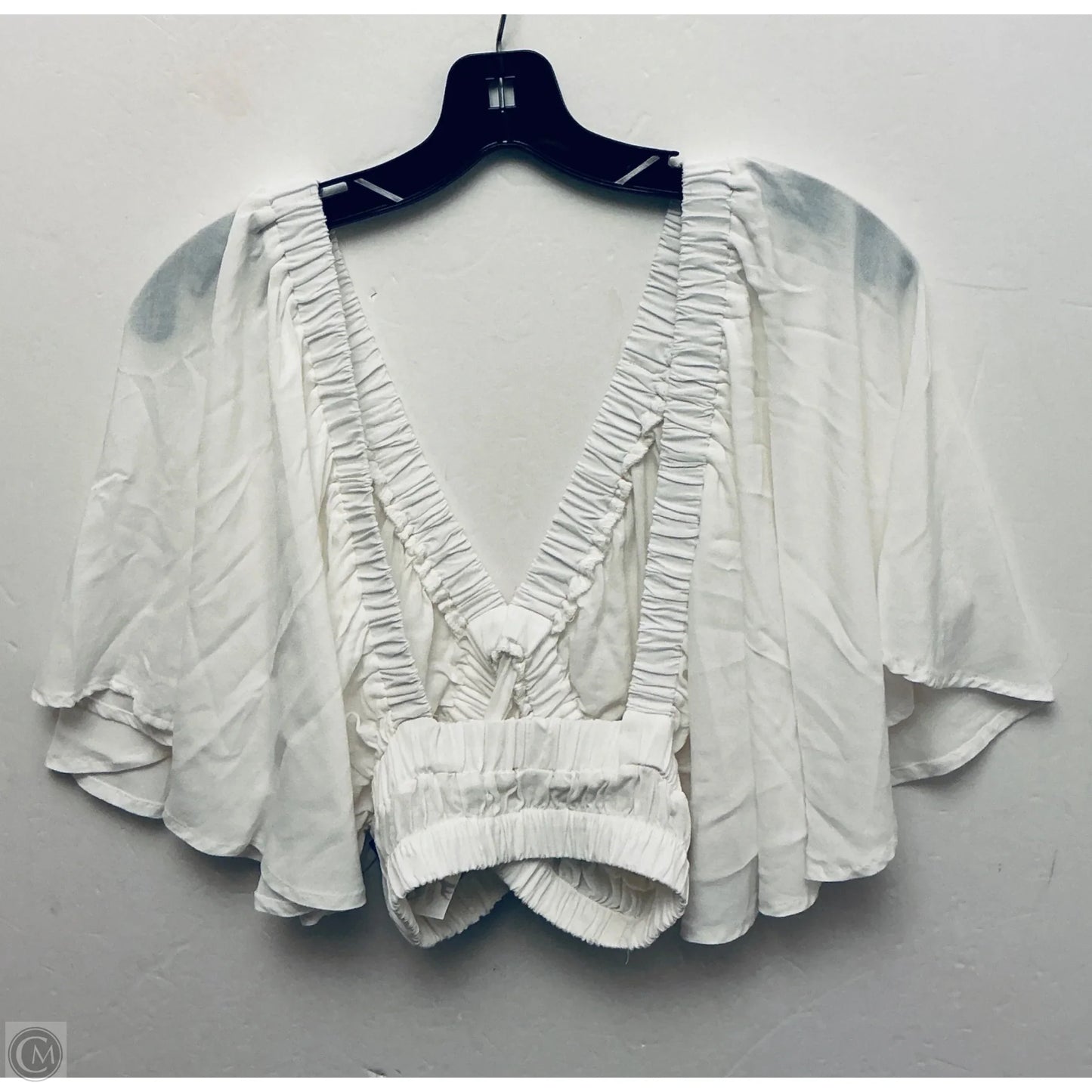 Top Short Sleeve By Clothes Mentor In White, Size: M