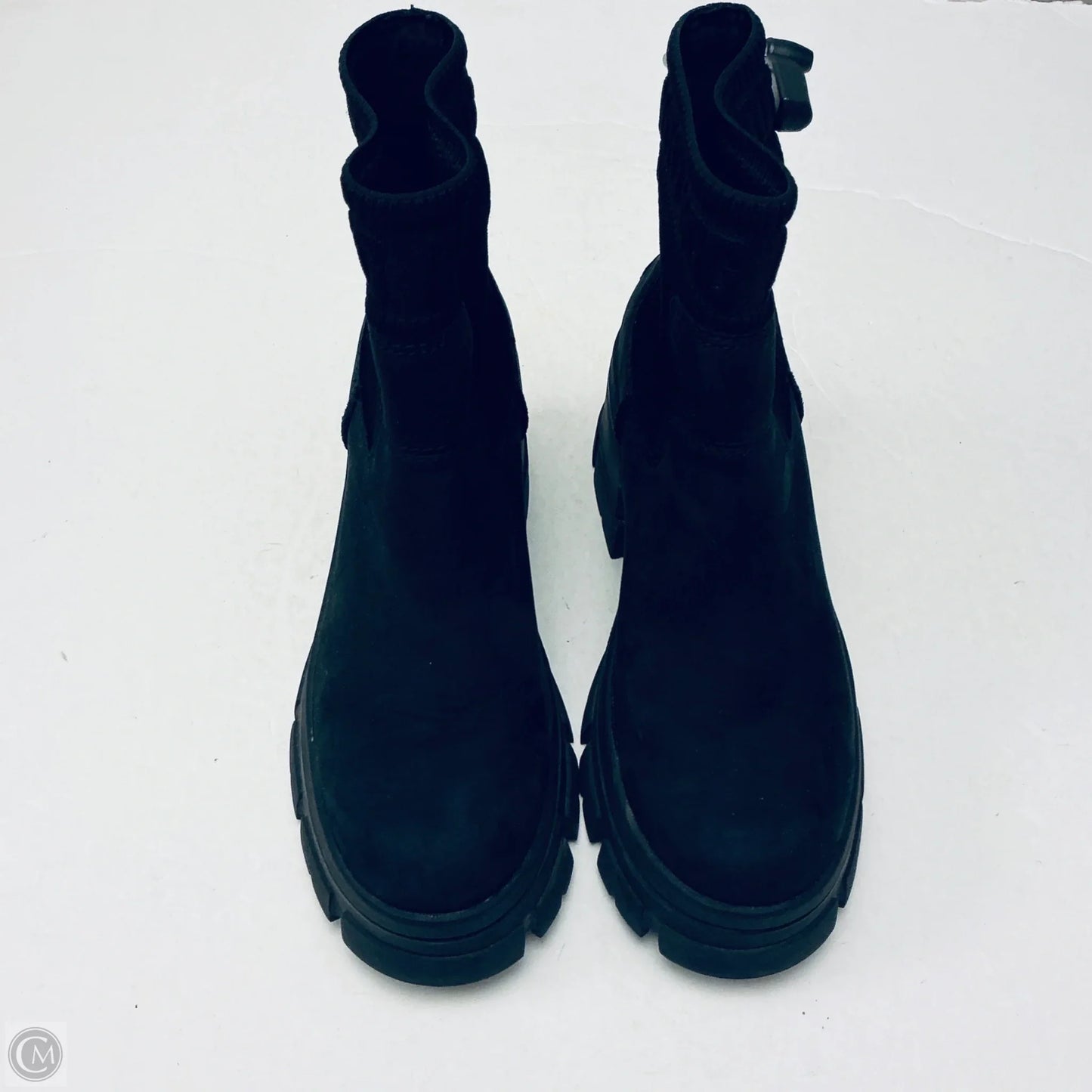Boots Designer By Ugg In Black, Size: 8.5