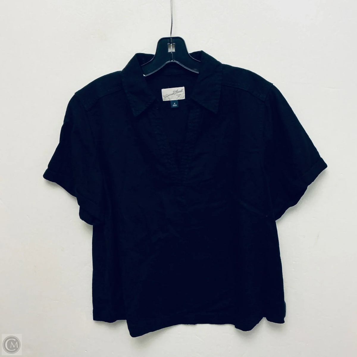 Top Short Sleeve By Universal Thread In Black, Size: M