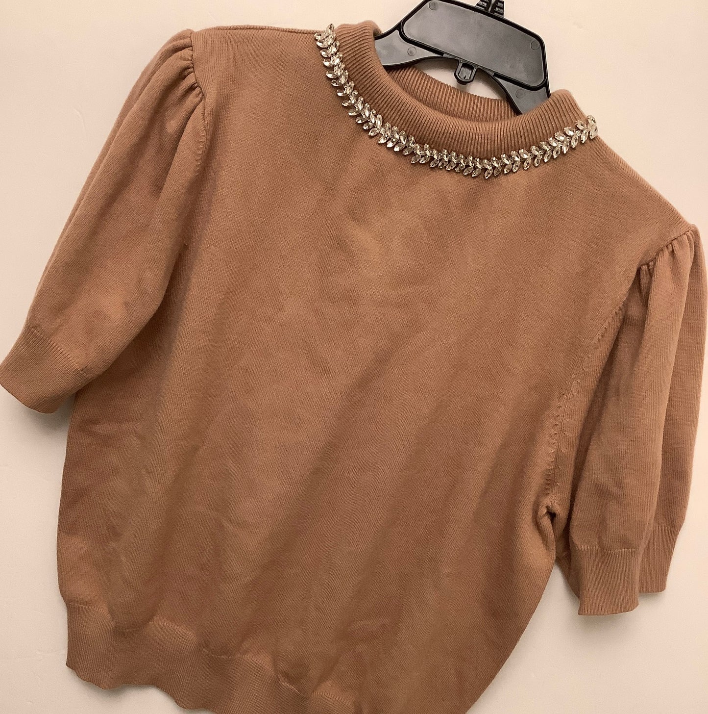 Top Short Sleeve By She + Sky In Brown, Size: Xl