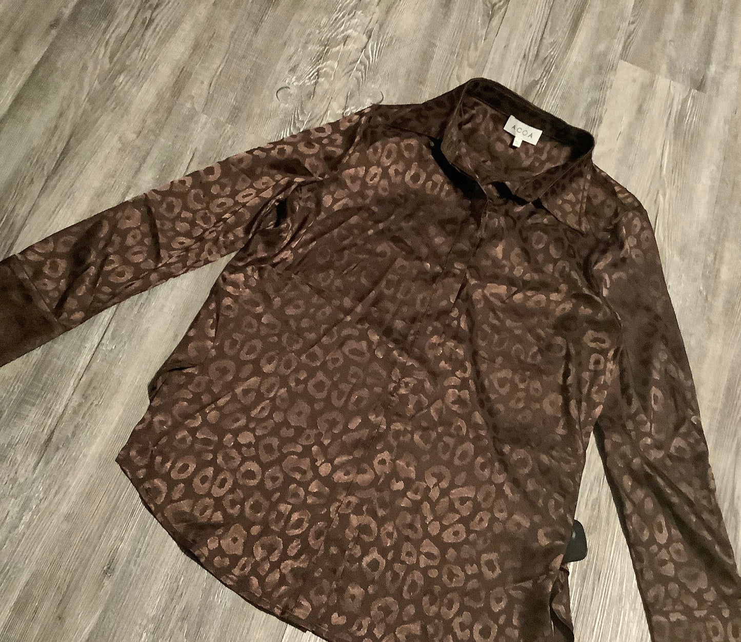 Top Long Sleeve By Clothes Mentor In Brown, Size: S