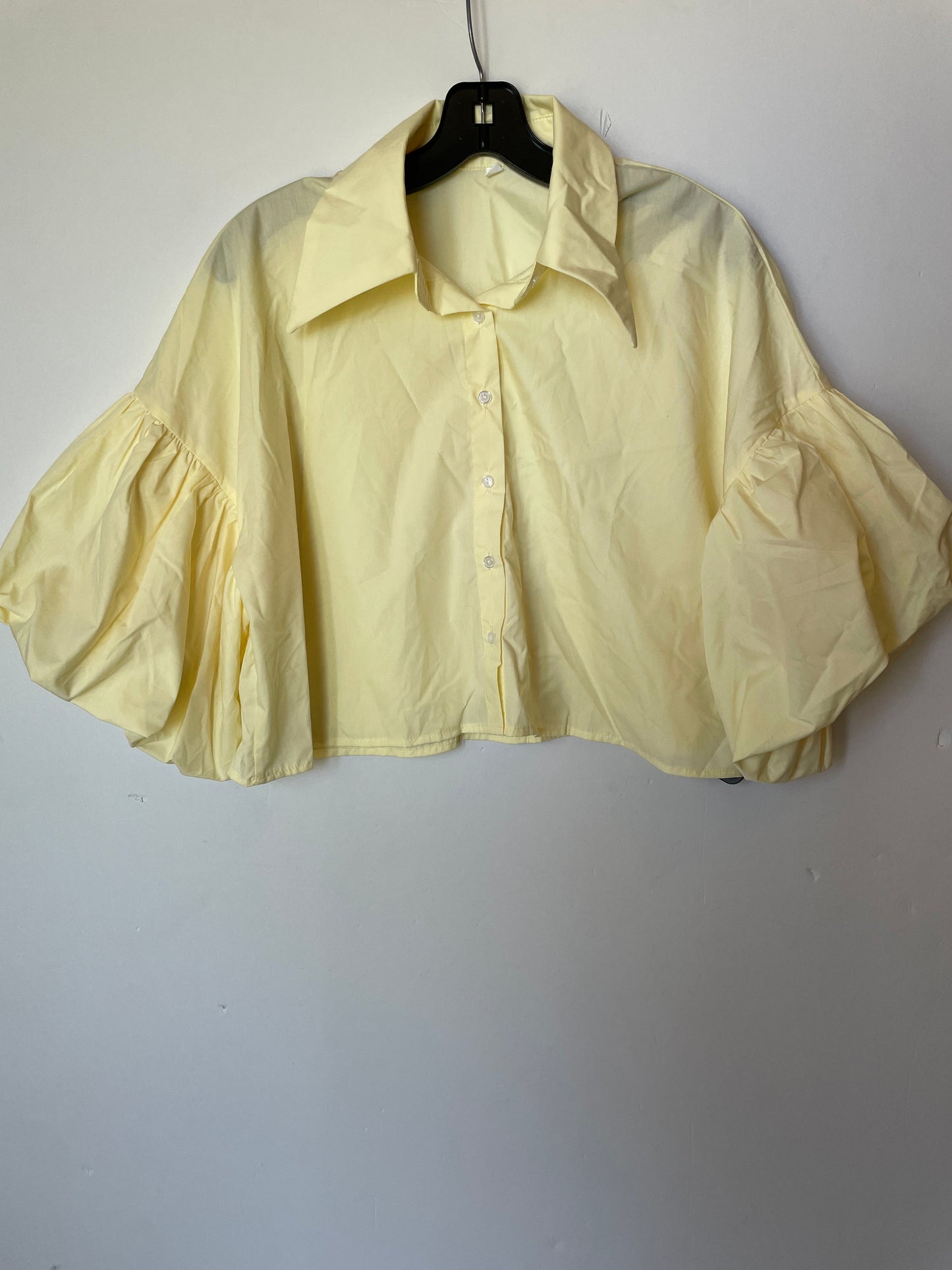 Yellow Top Short Sleeve Clothes Mentor, Size M