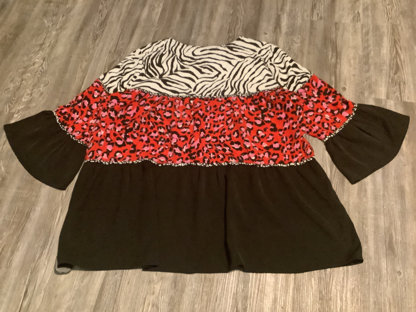 Top Long Sleeve By Clothes Mentor In Multi-colored, Size: 1x