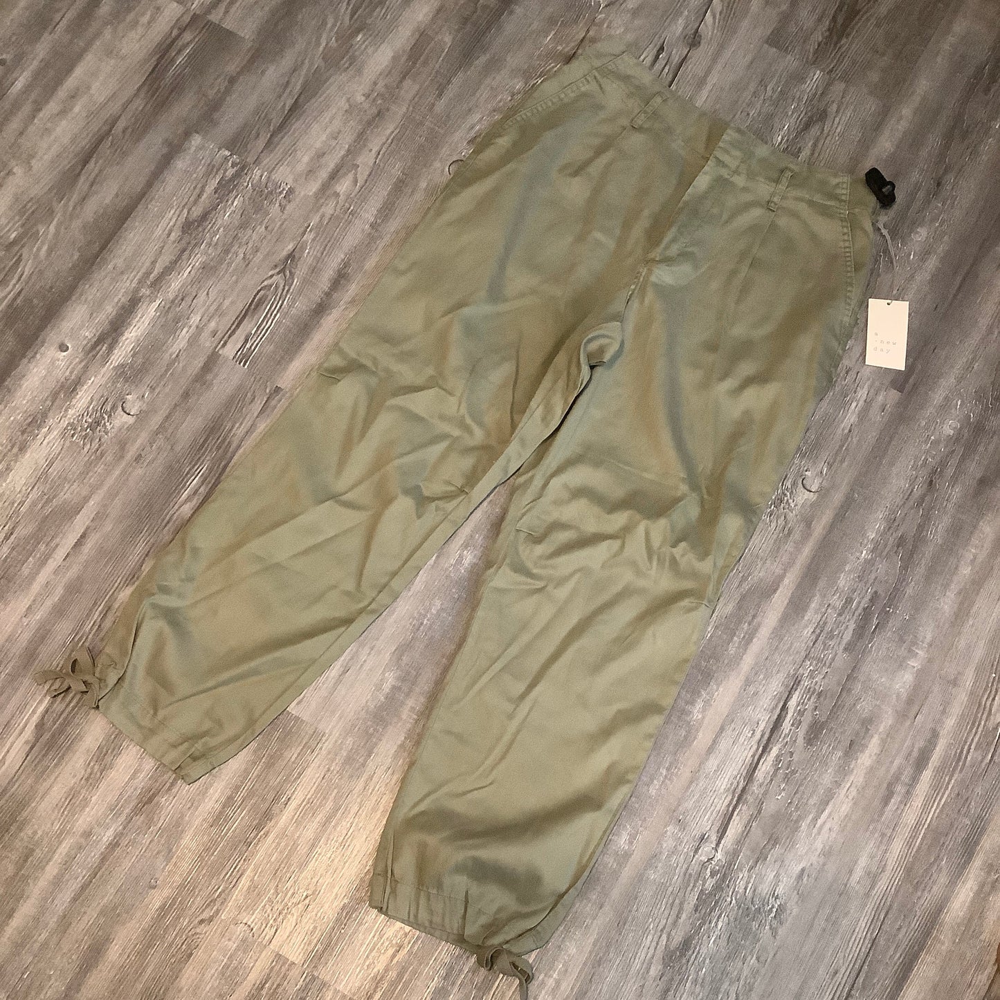 Green Pants Cargo & Utility A New Day, Size 10