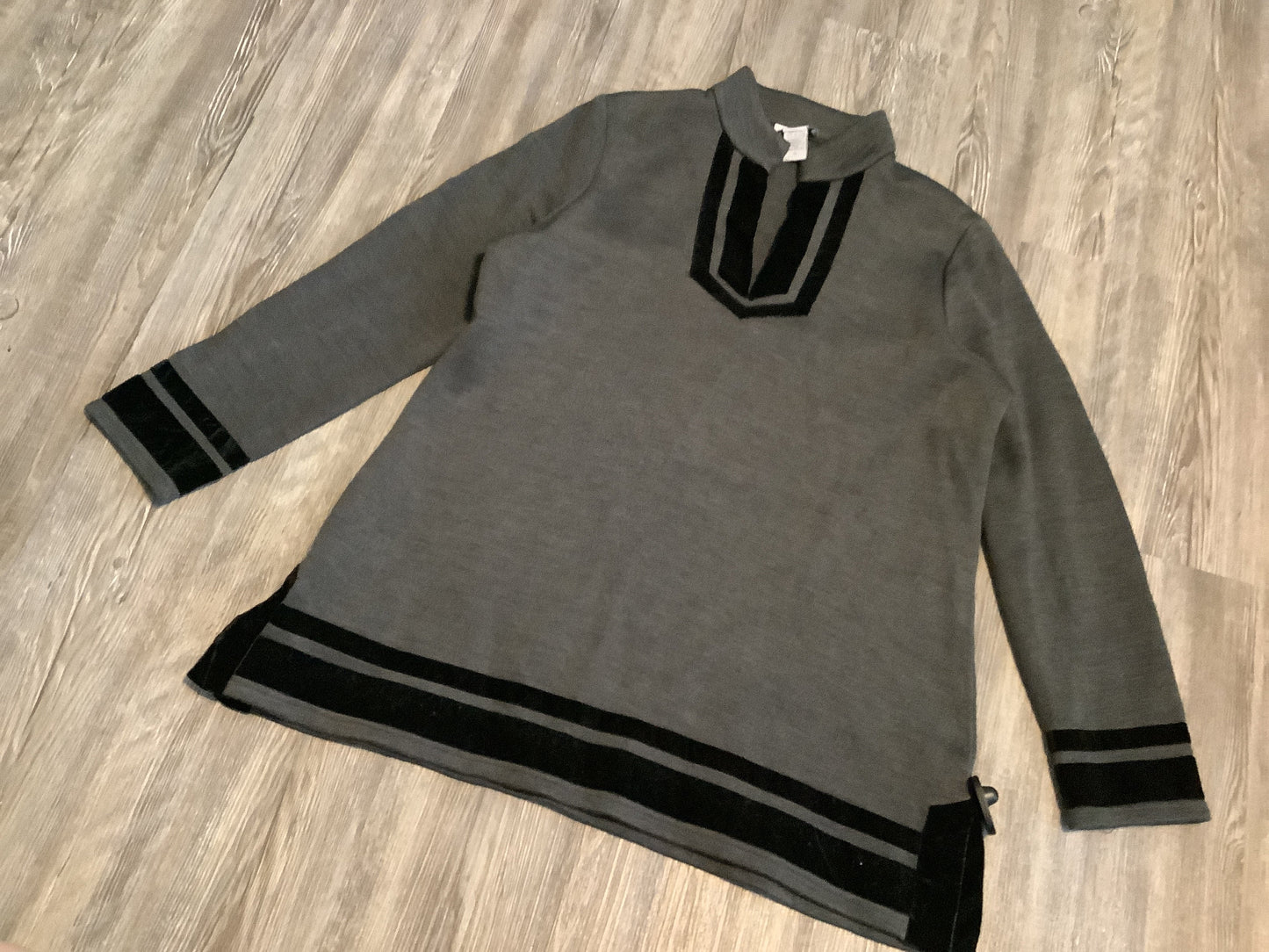 Sweatshirt Crewneck By Soft Surroundings In Grey, Size: Xl