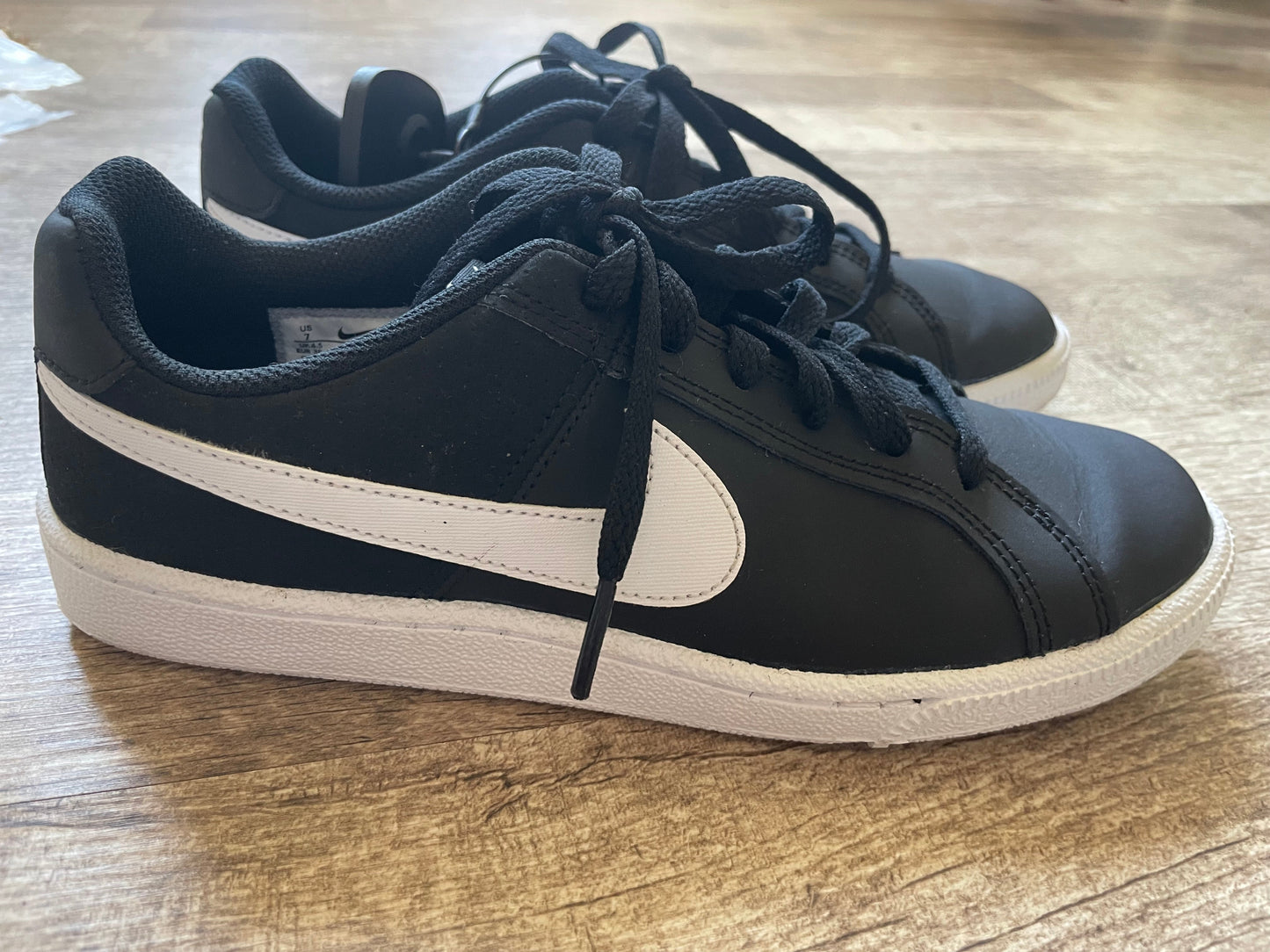 Shoes Athletic By Nike In Black, Size: 7