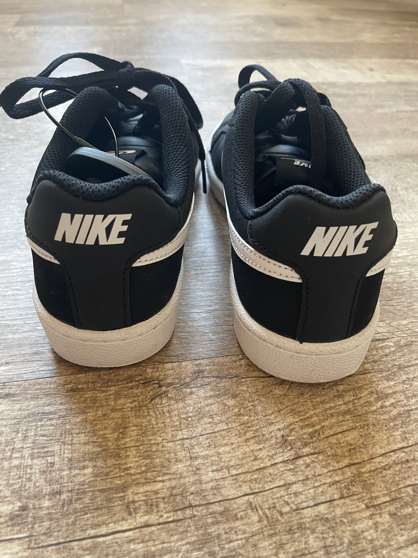 Shoes Athletic By Nike In Black, Size: 7