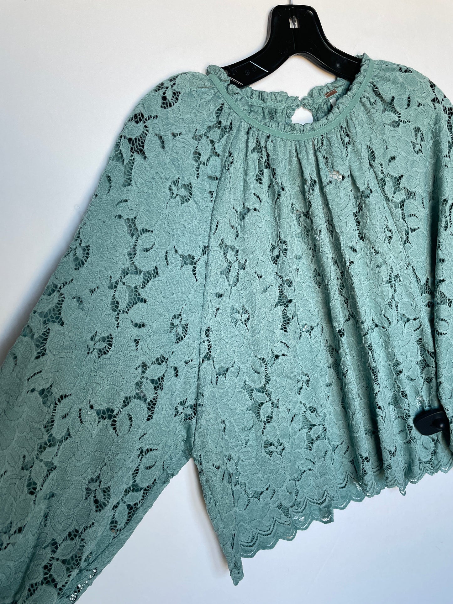 Top Long Sleeve By Free People In Green, Size: S