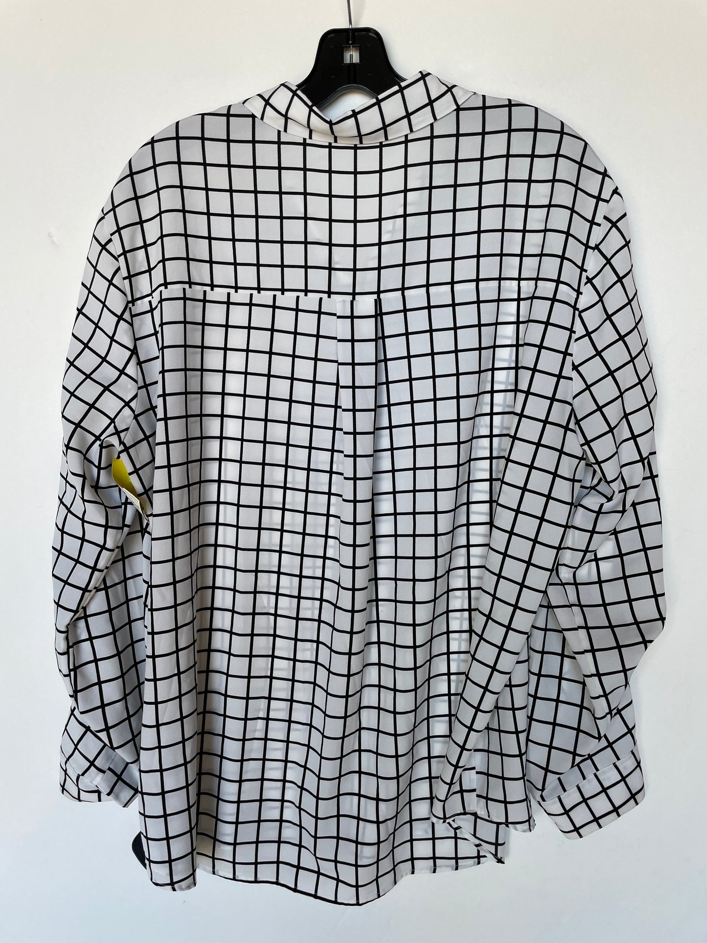 Top Long Sleeve By Michael Kors In Checkered Pattern, Size: Xl