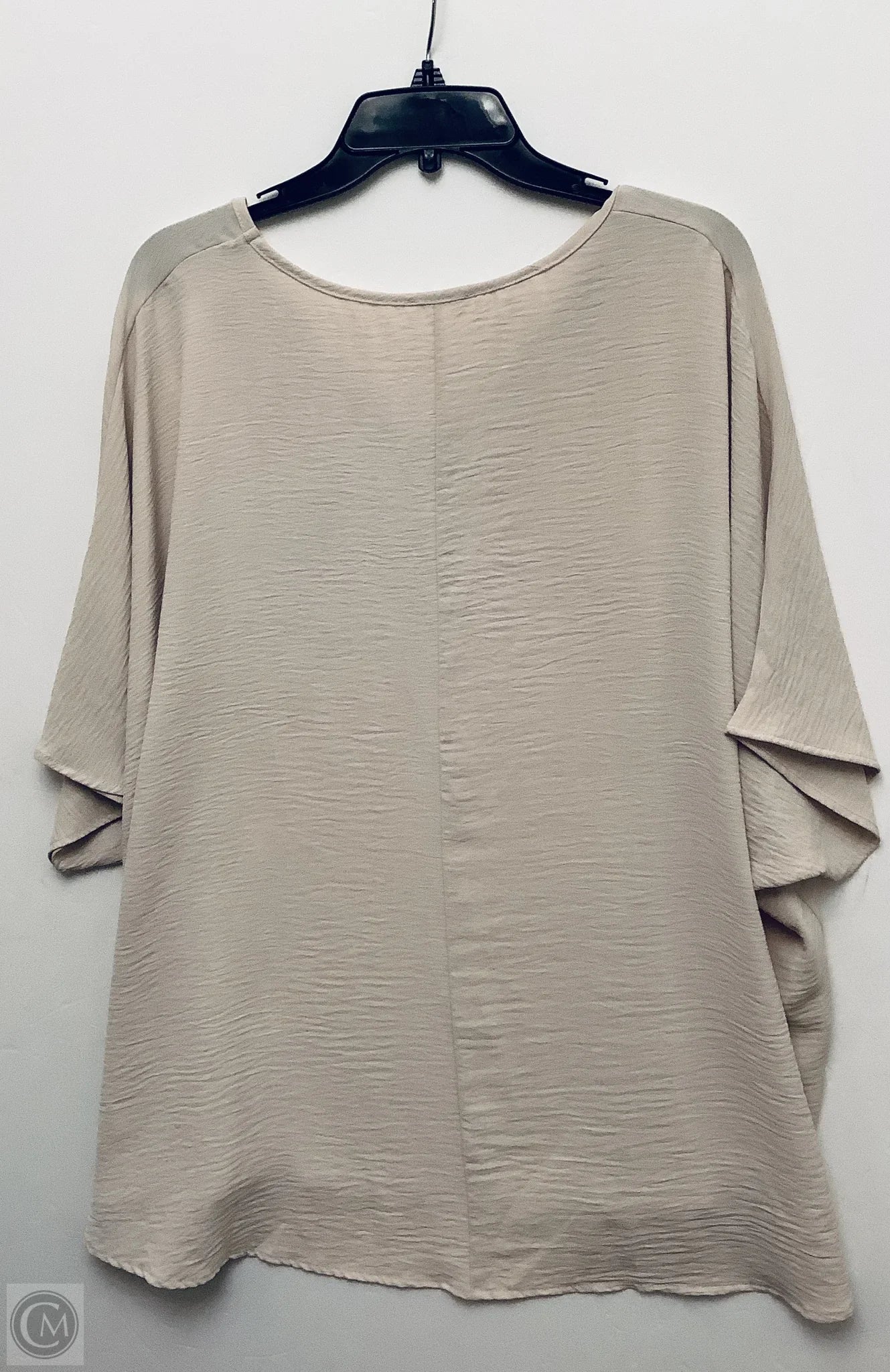 Top Short Sleeve By Jodifl In Tan, Size: Xxl