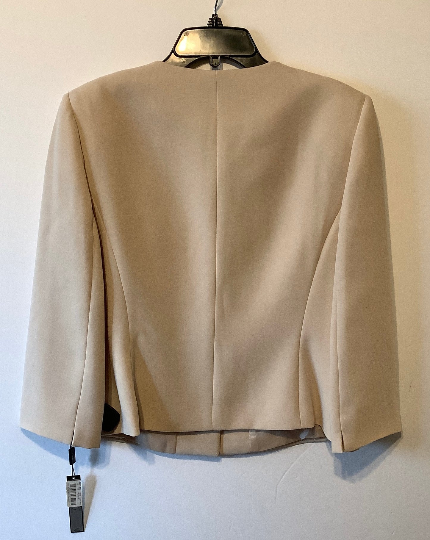 Blazer By Tahari By Arthur Levine In Cream, Size: 12