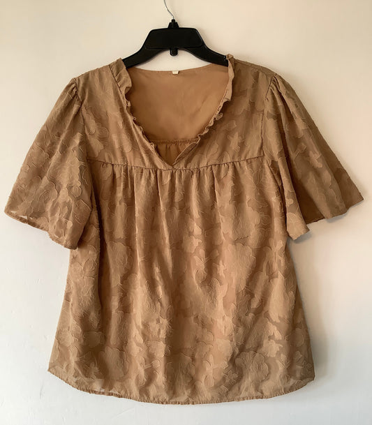 Top Short Sleeve By Cmf In Tan, Size: Xl