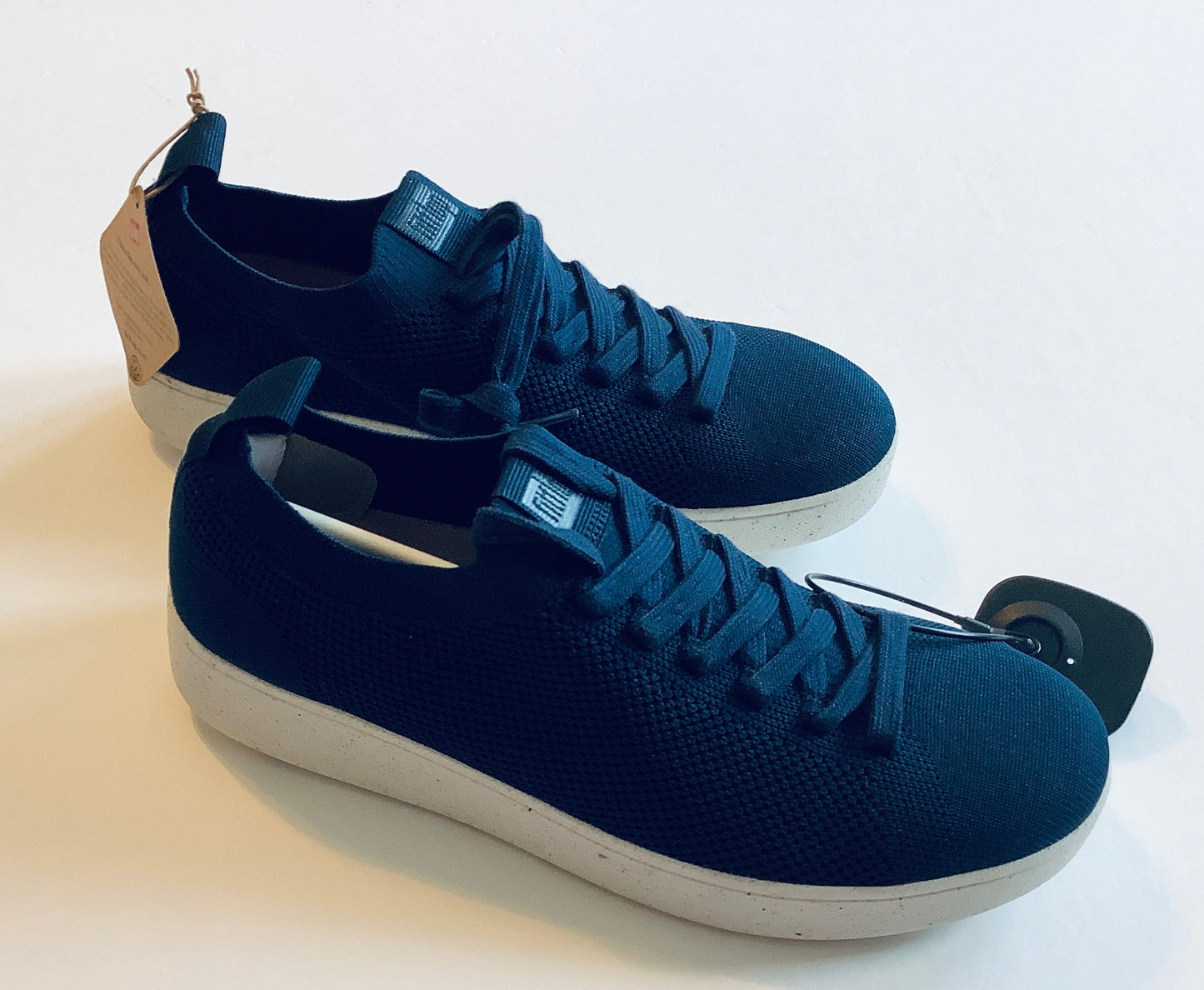 Shoes Sneakers By Clothes Mentor In Navy, Size: 6.5