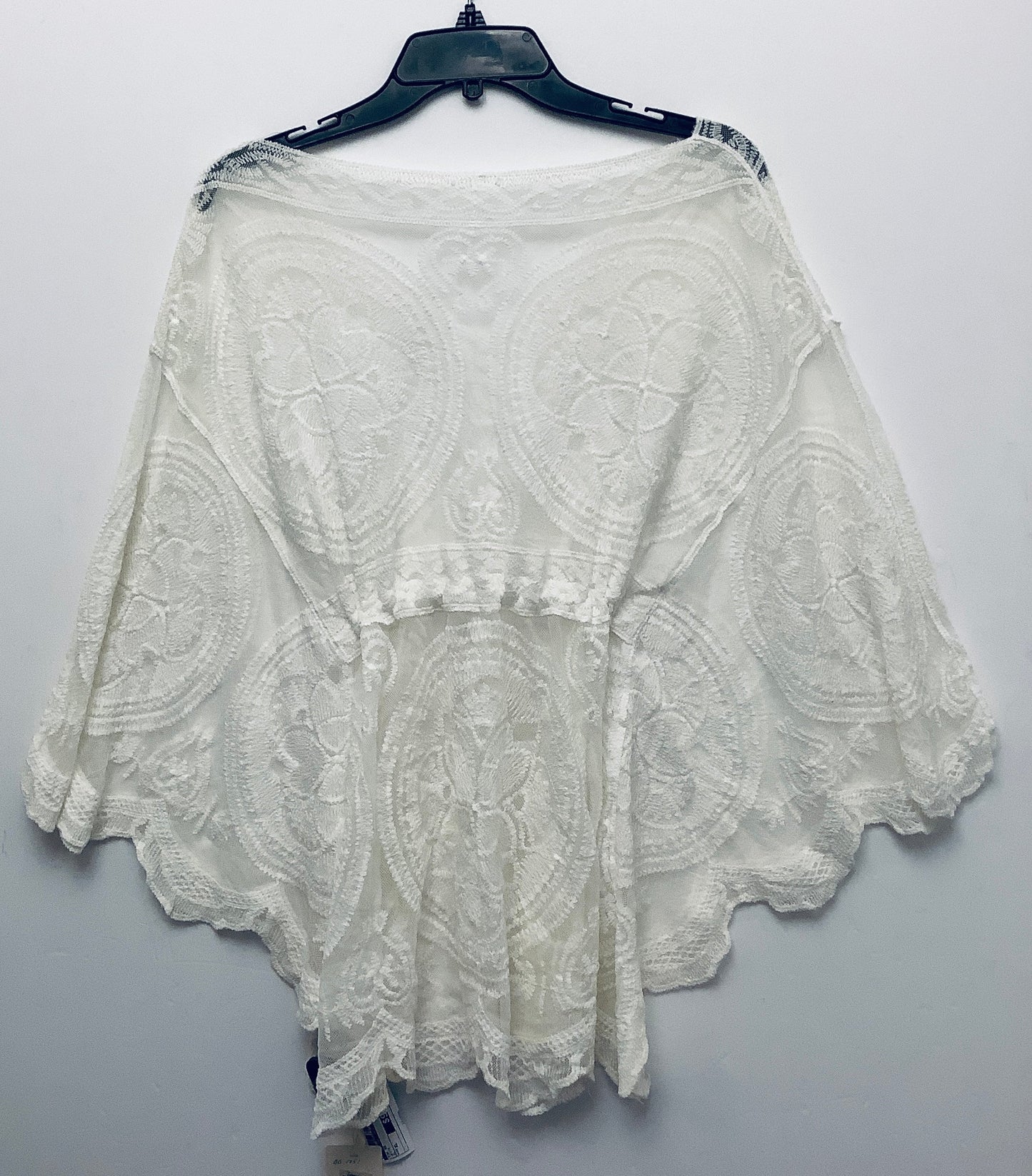 Top Short Sleeve By Clothes Mentor In White, Size: Xl