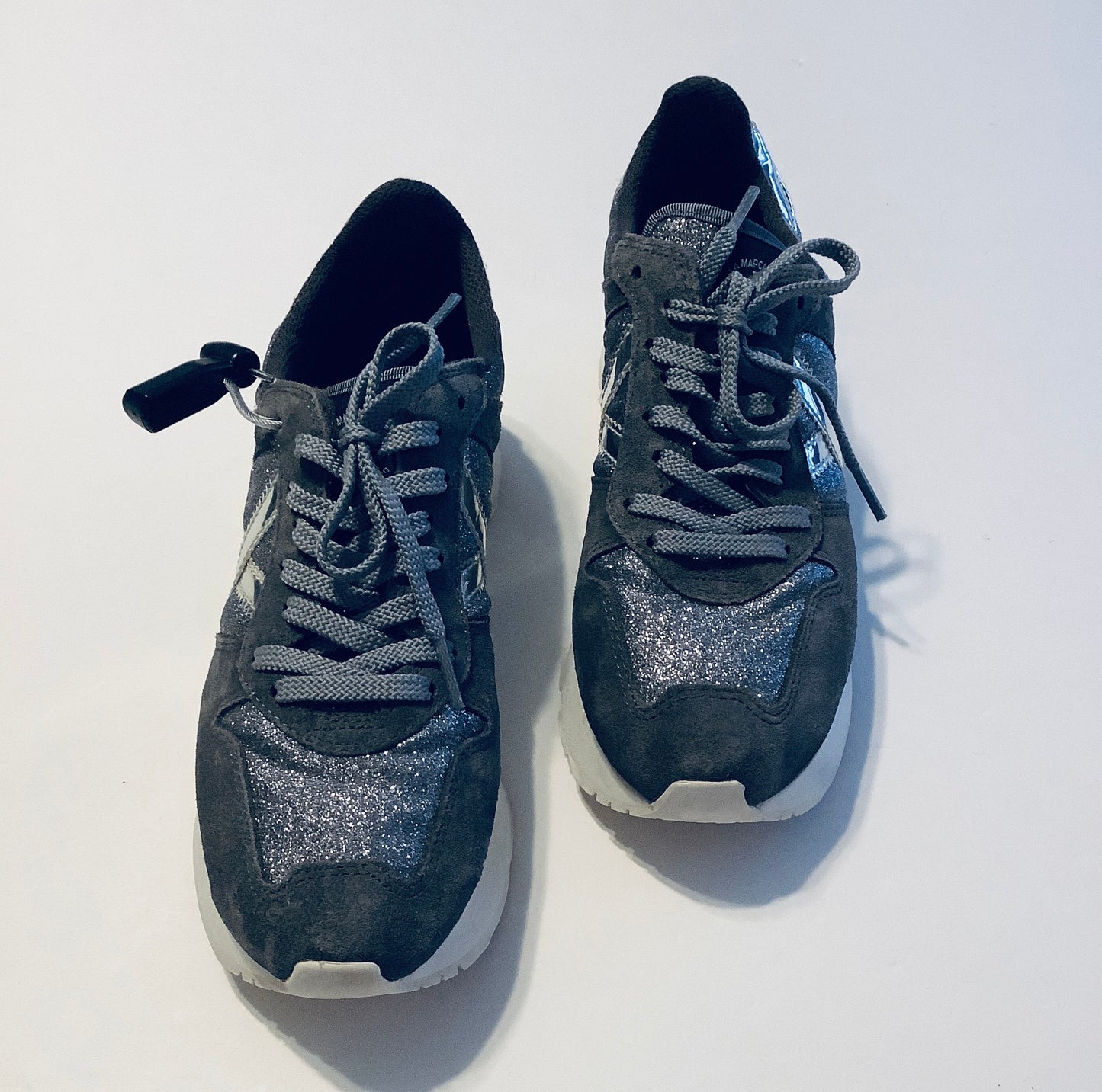 Shoes Athletic By Cmc In Grey, Size: 5