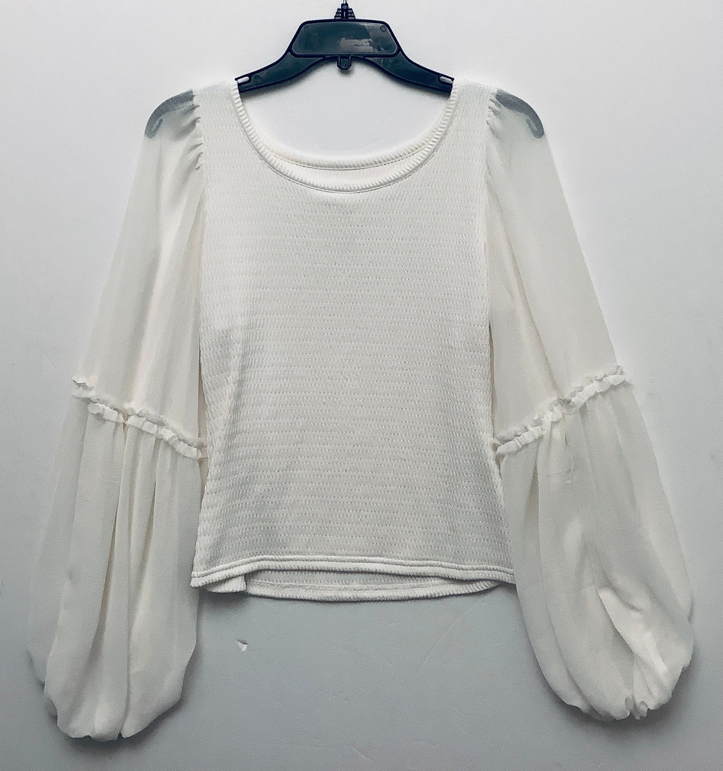 Top Long Sleeve By Anthropologie In White, Size: M