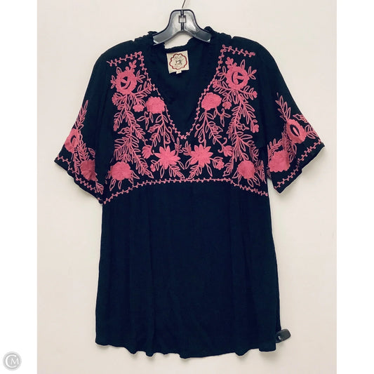 Top Short Sleeve By Clothes Mentor In Black, Size: S