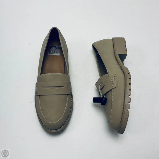 Shoes Flats By Dolce Vita In Taupe, Size: 7.5