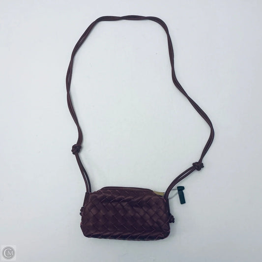 Crossbody By Clothes Mentor, Size: Small
