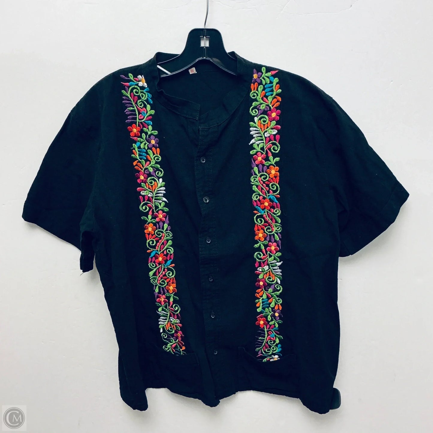 Top Short Sleeve By Clothes Mentor In Black, Size: M