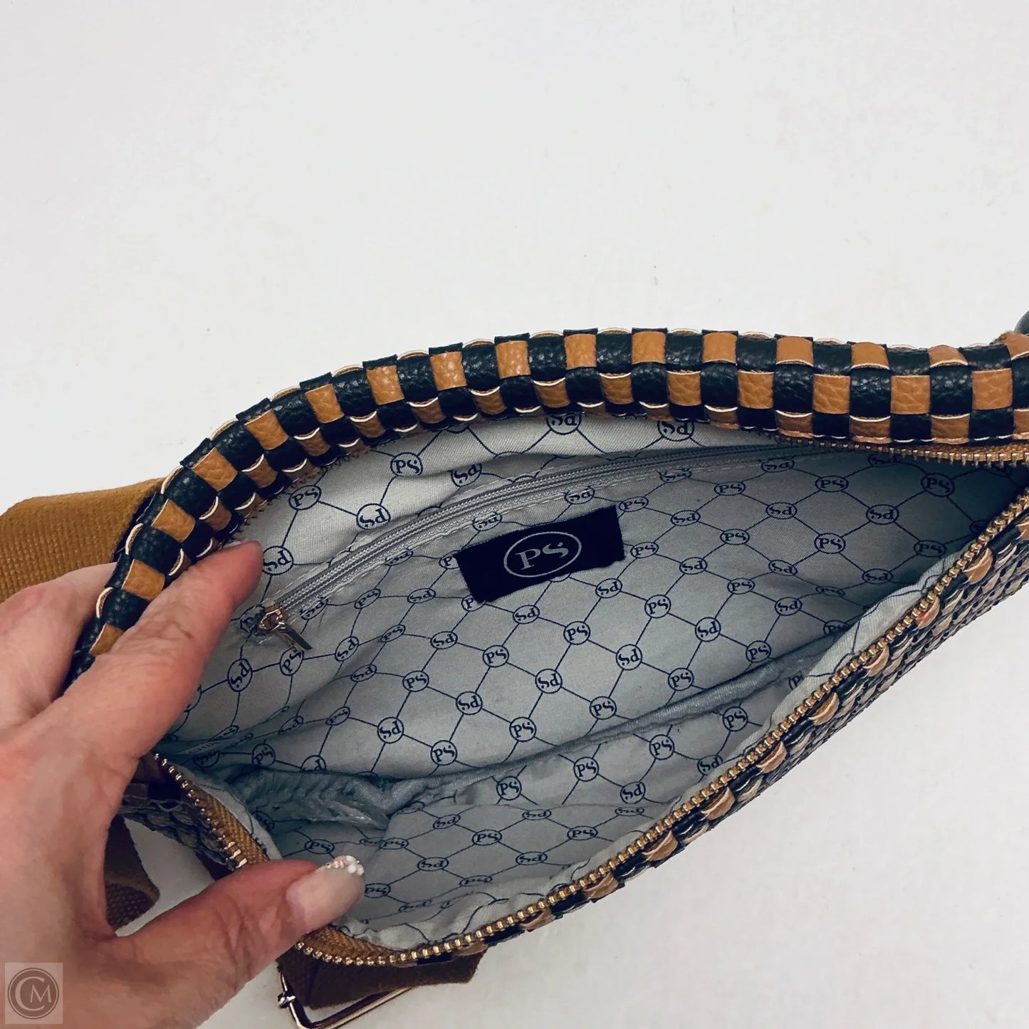 Crossbody By Clothes Mentor, Size: Small