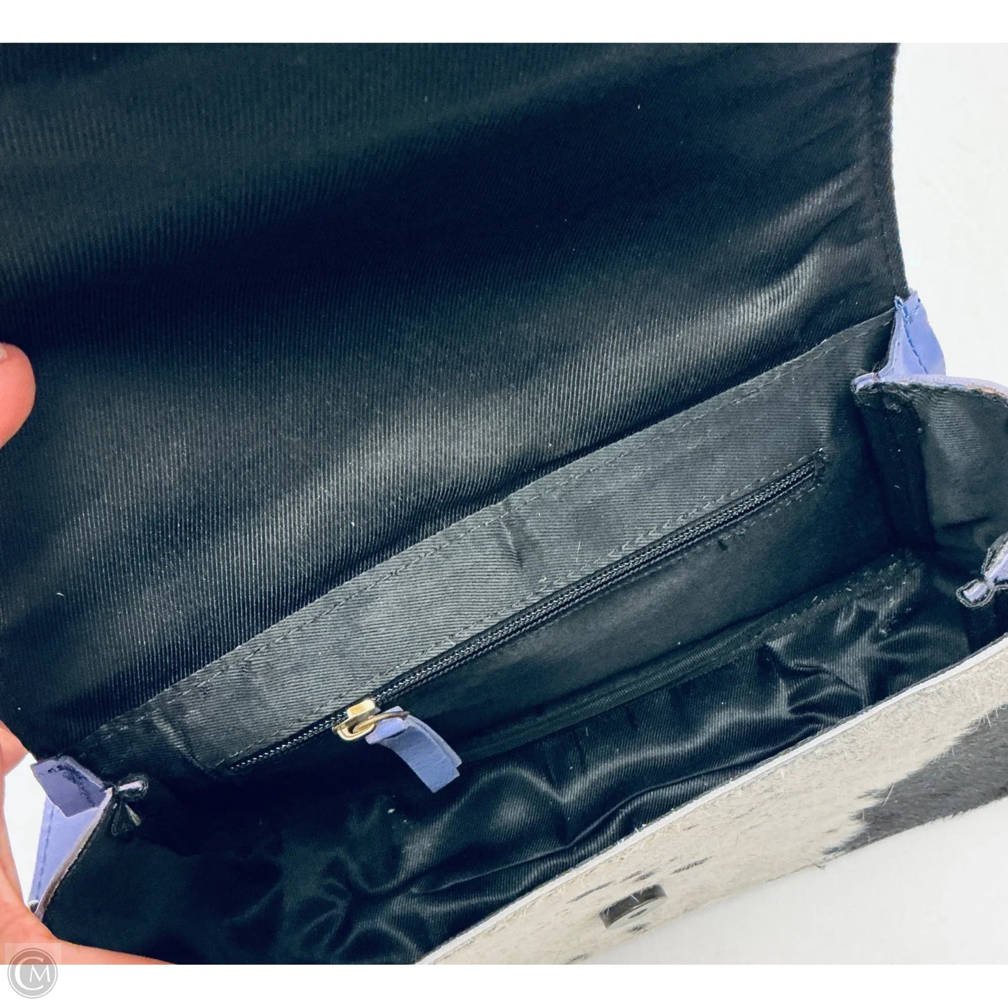Crossbody By Clothes Mentor, Size: Medium
