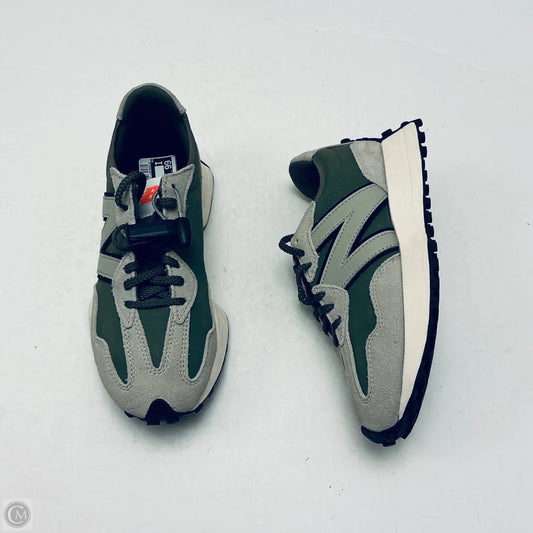 Shoes Sneakers By New Balance In Green, Size: 7