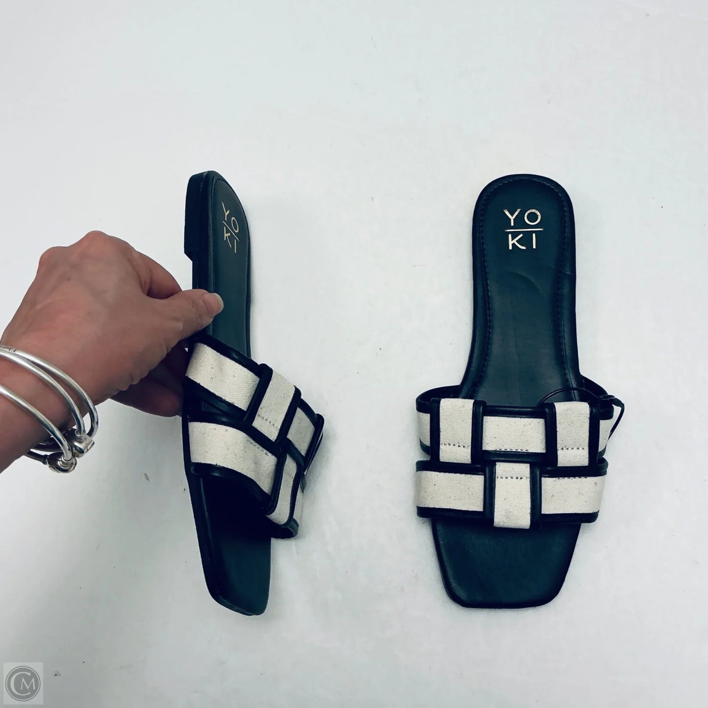 Sandals Flats By Yoki In Checkered Pattern, Size: 8