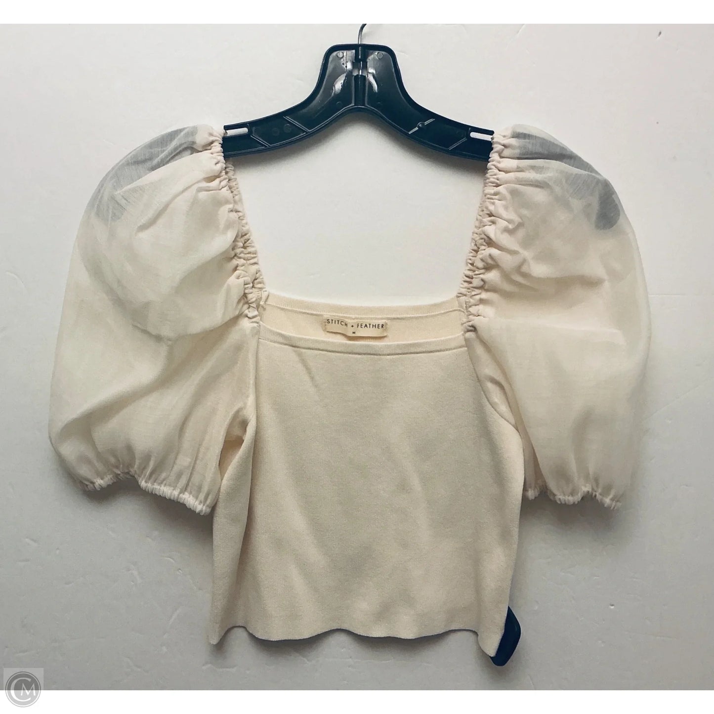 Top Short Sleeve By Clothes Mentor In Tan, Size: M