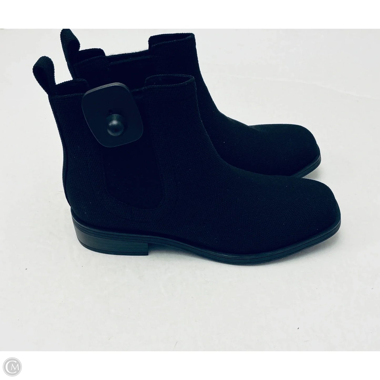 Boots Ankle Flats By Vivaia In Black, Size: 7