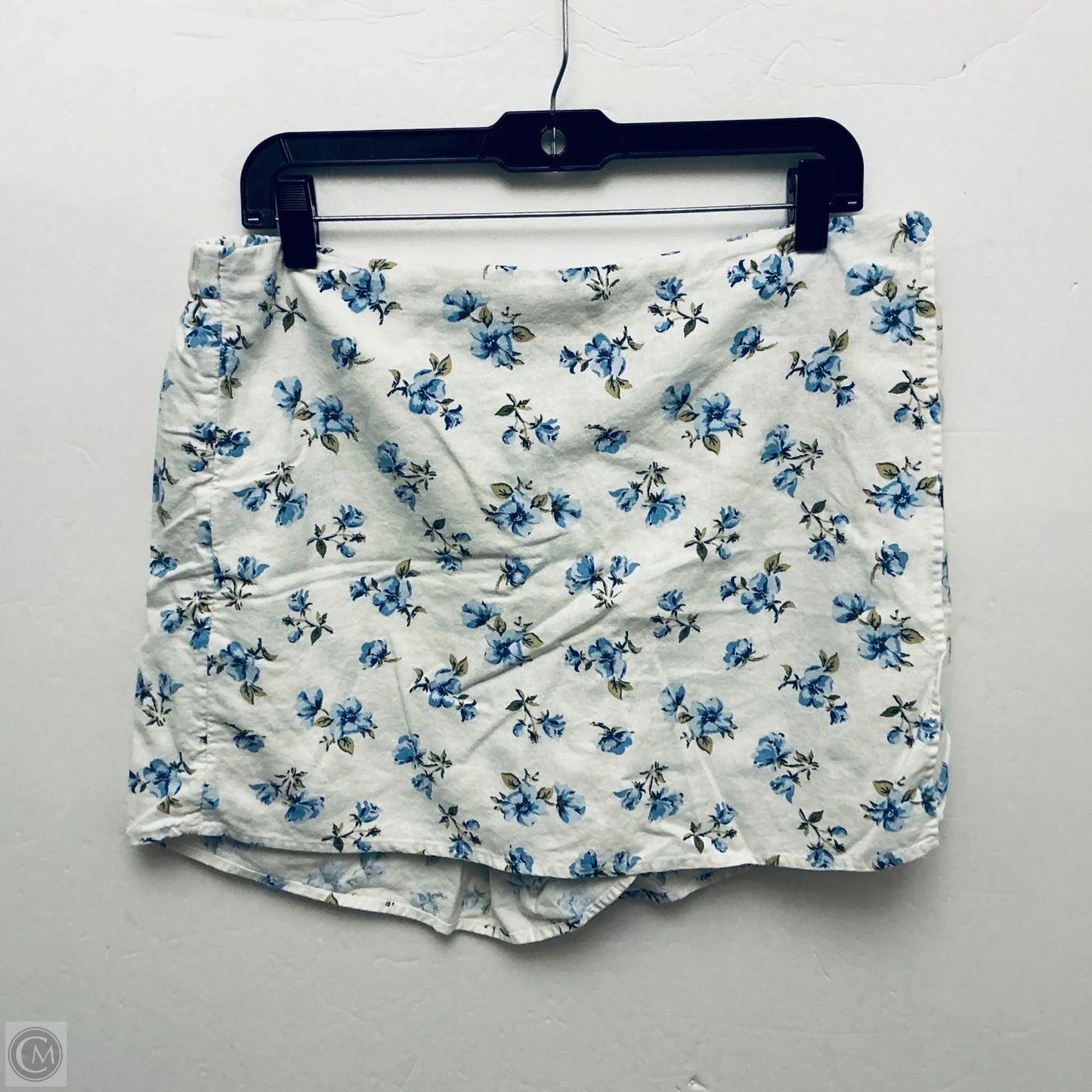 Skort By Old Navy In White, Size: L