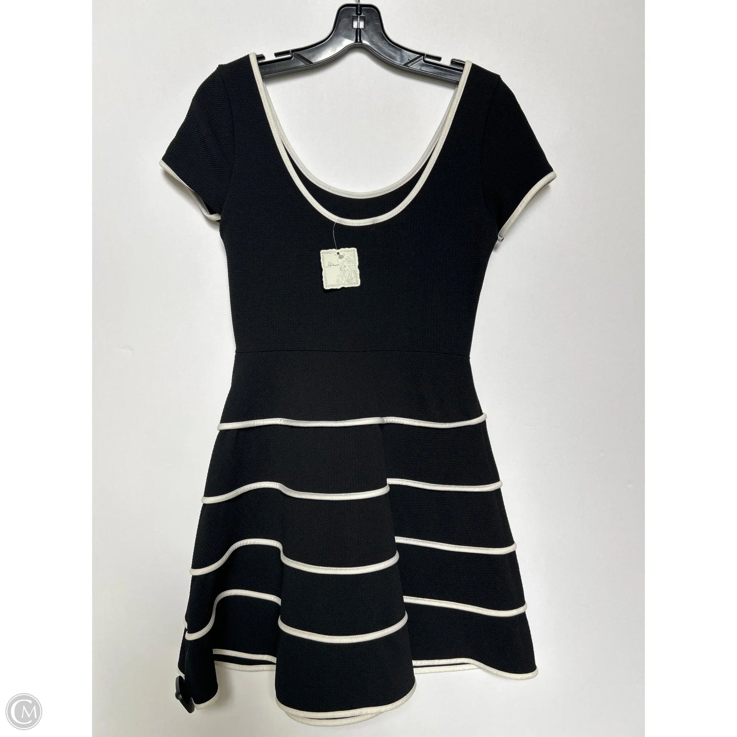 Dress Casual Short By Soprano In Black, Size: L