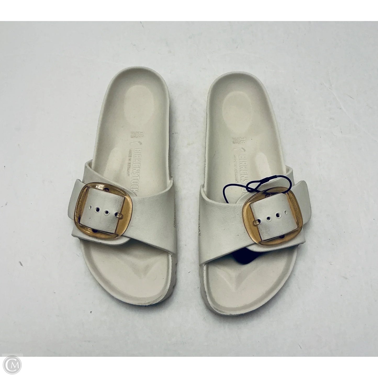 Sandals Flats By Birkenstock In White, Size: 9