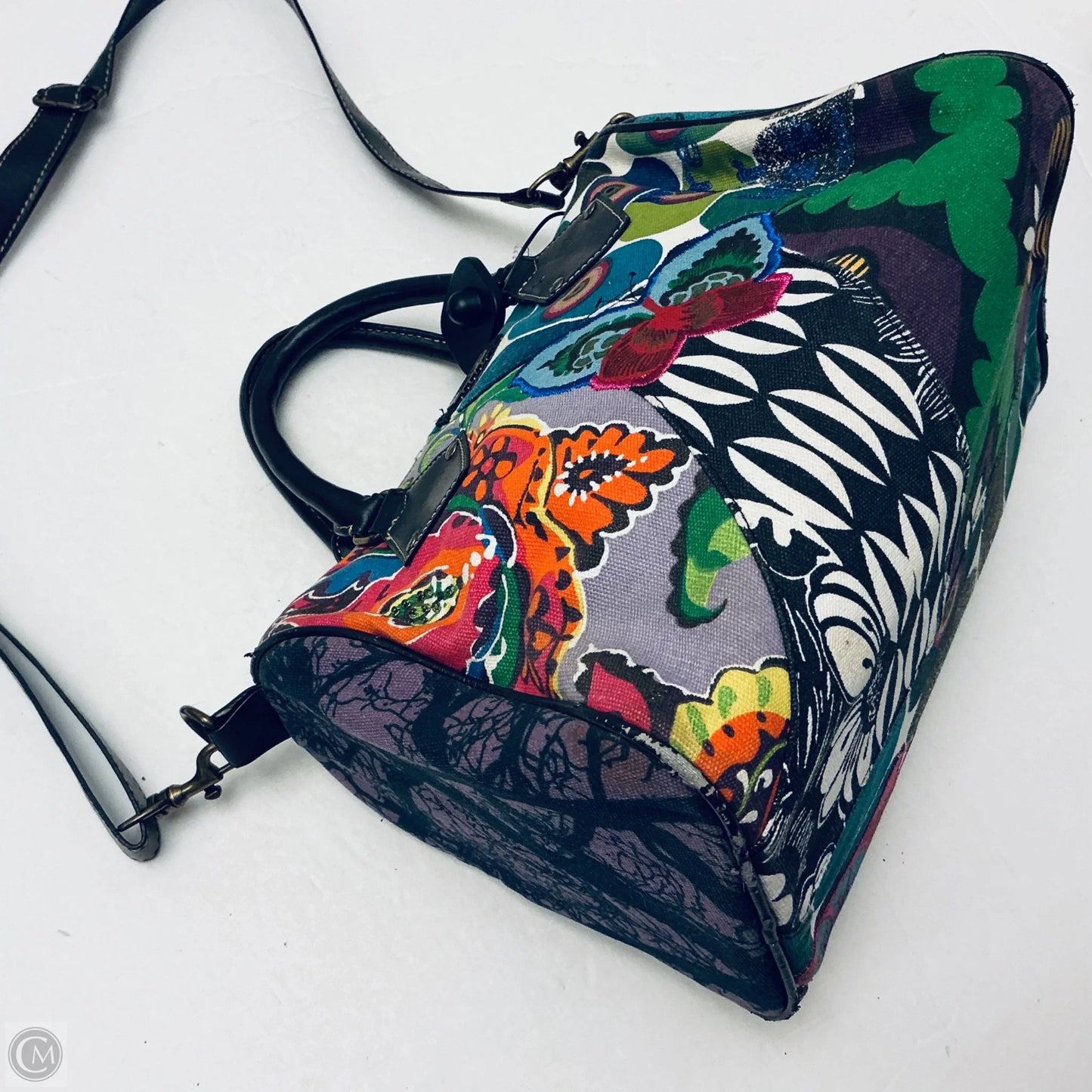 Crossbody By Clothes Mentor, Size: Medium