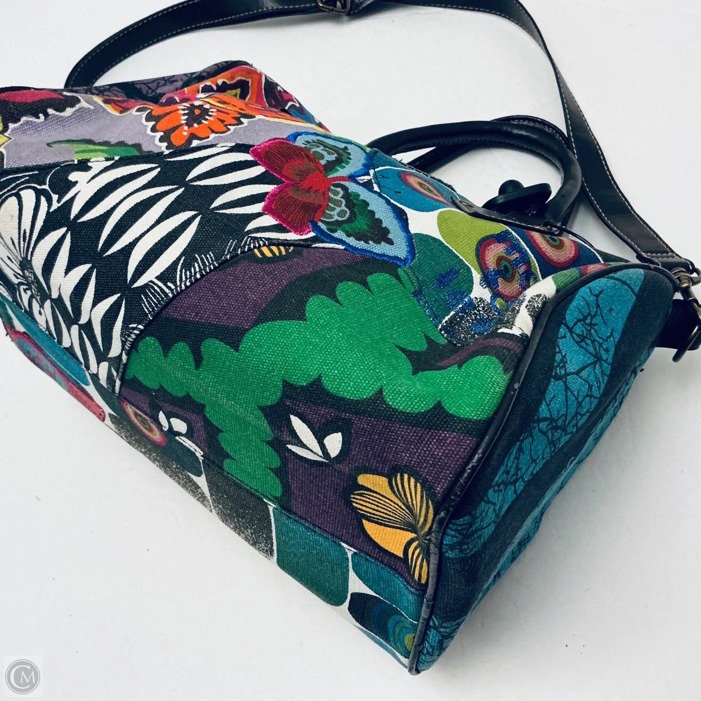 Crossbody By Clothes Mentor, Size: Medium