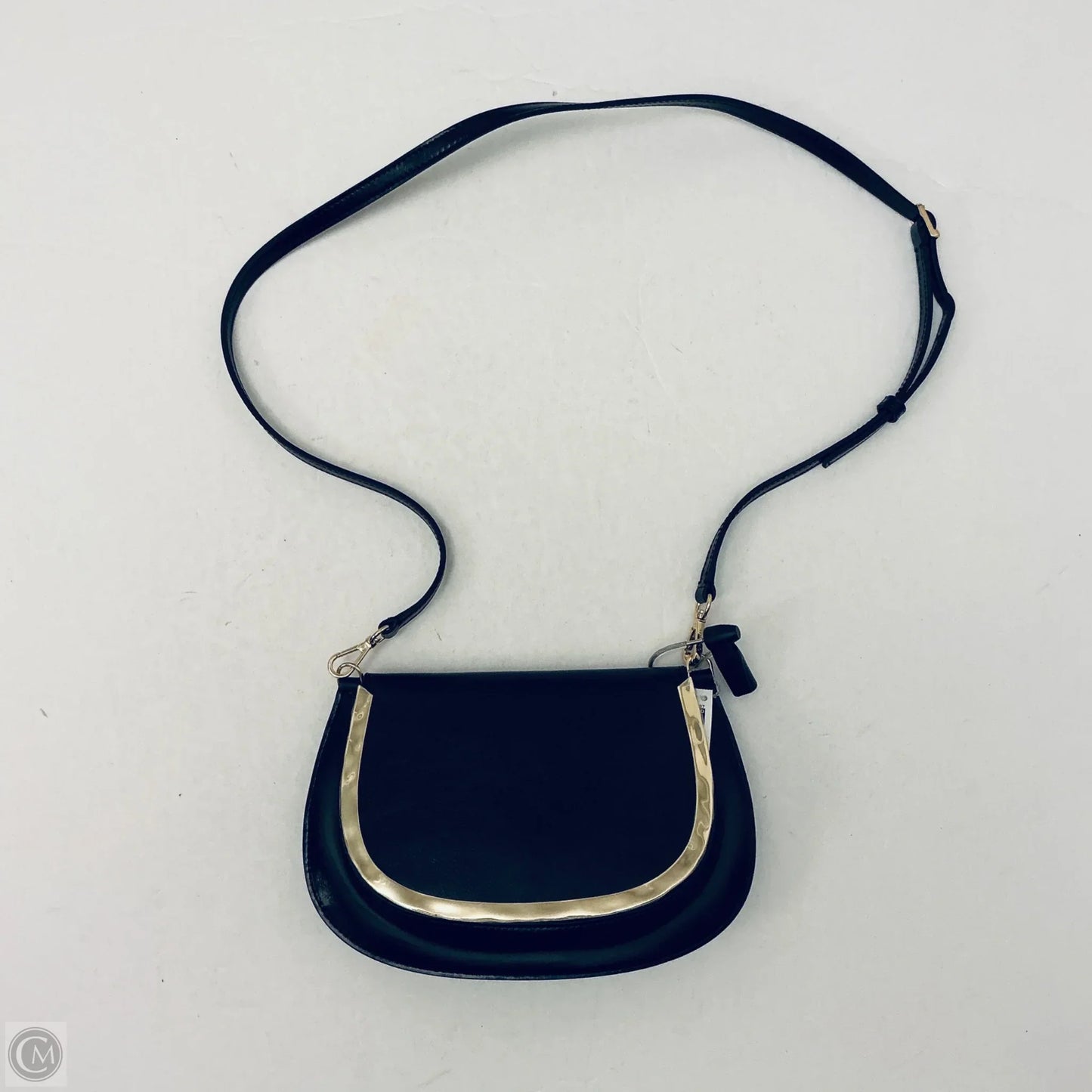 Crossbody By Clothes Mentor, Size: Medium