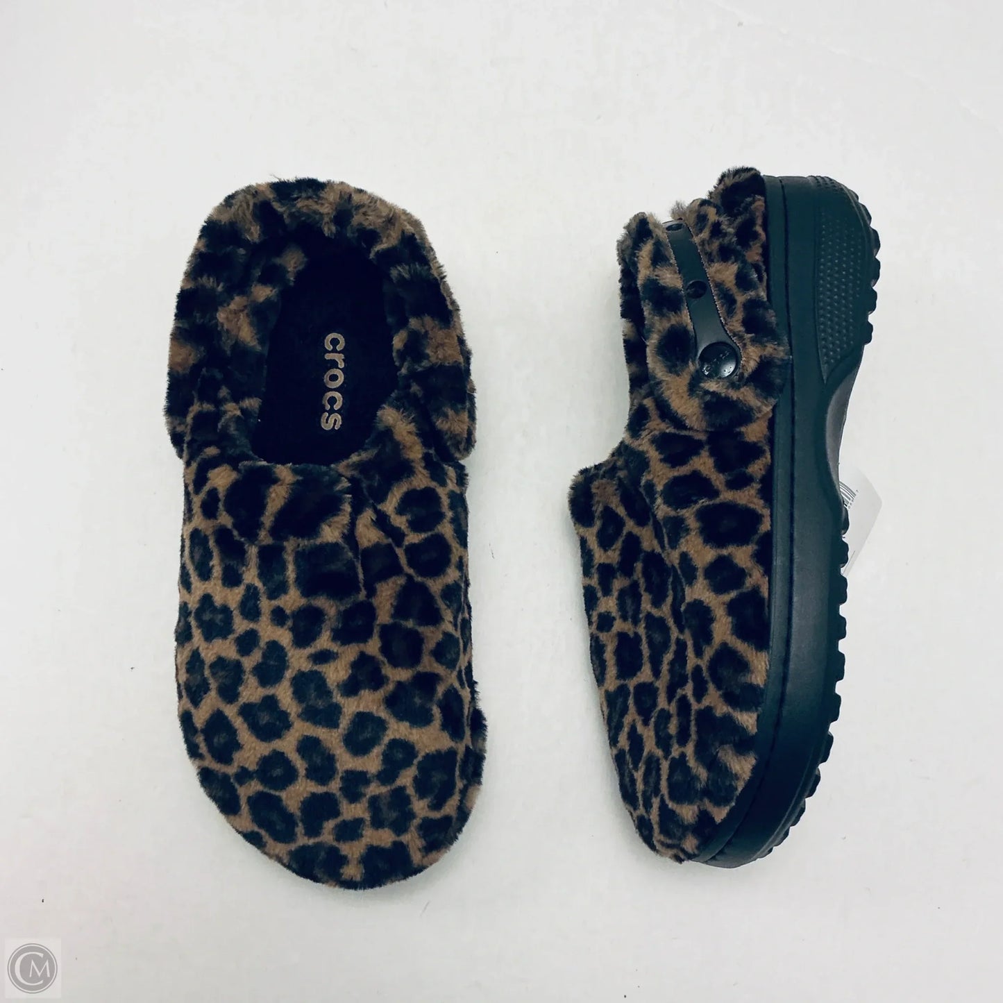 Shoes Flats By Crocs In Animal Print, Size: 10