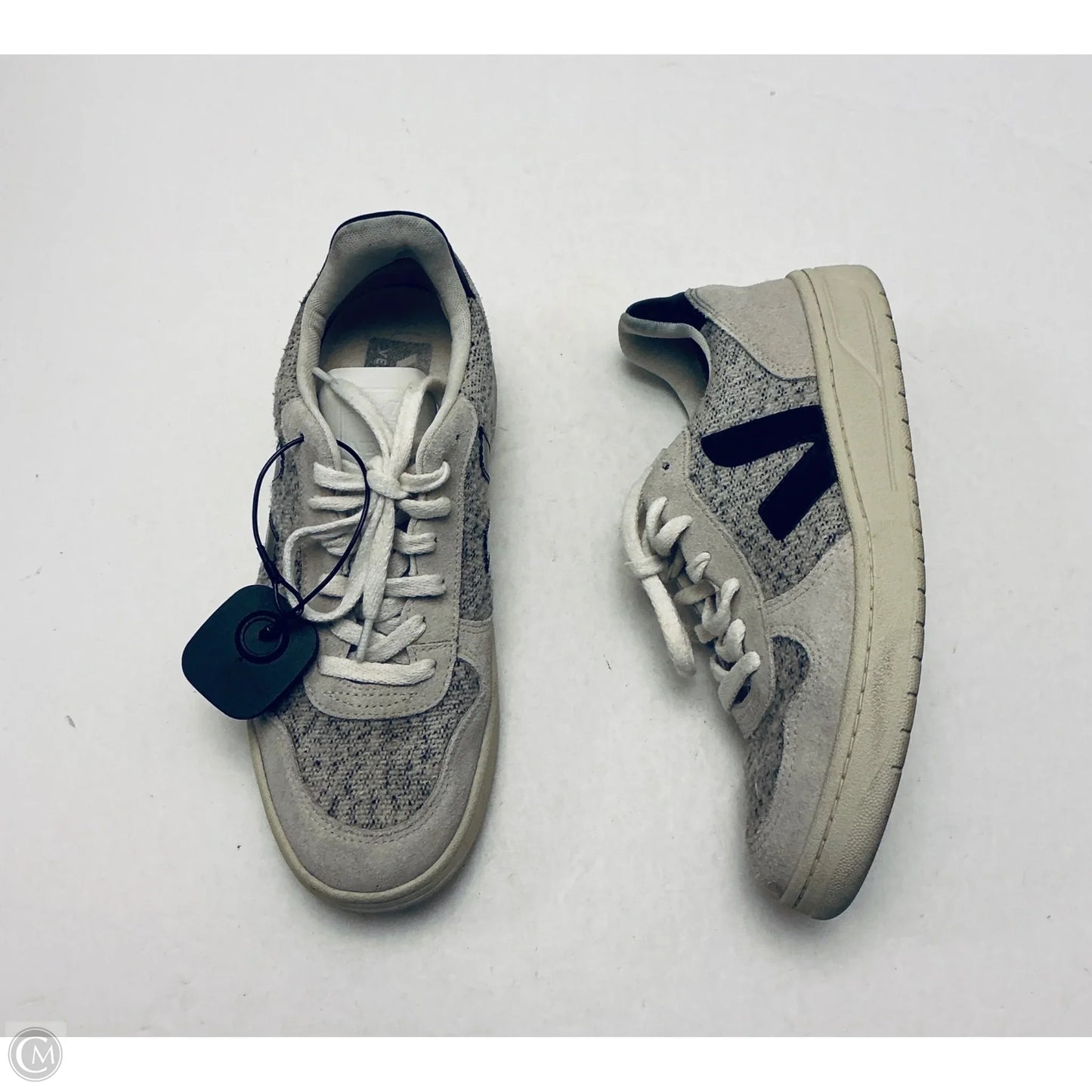 Shoes Sneakers By Veja In Grey, Size: 8