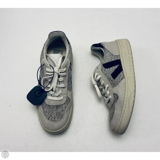 Shoes Sneakers By Veja In Grey, Size: 8