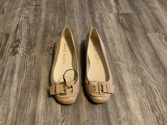 Gold Shoes Flats Anne Klein, Size 7