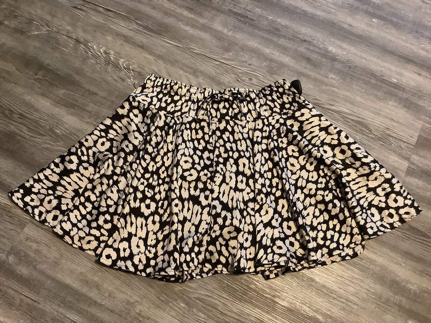 Animal Print Skort She + Sky, Size L