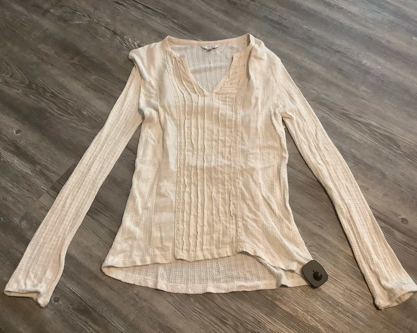 Top Long Sleeve By Lucky Brand In White, Size: S