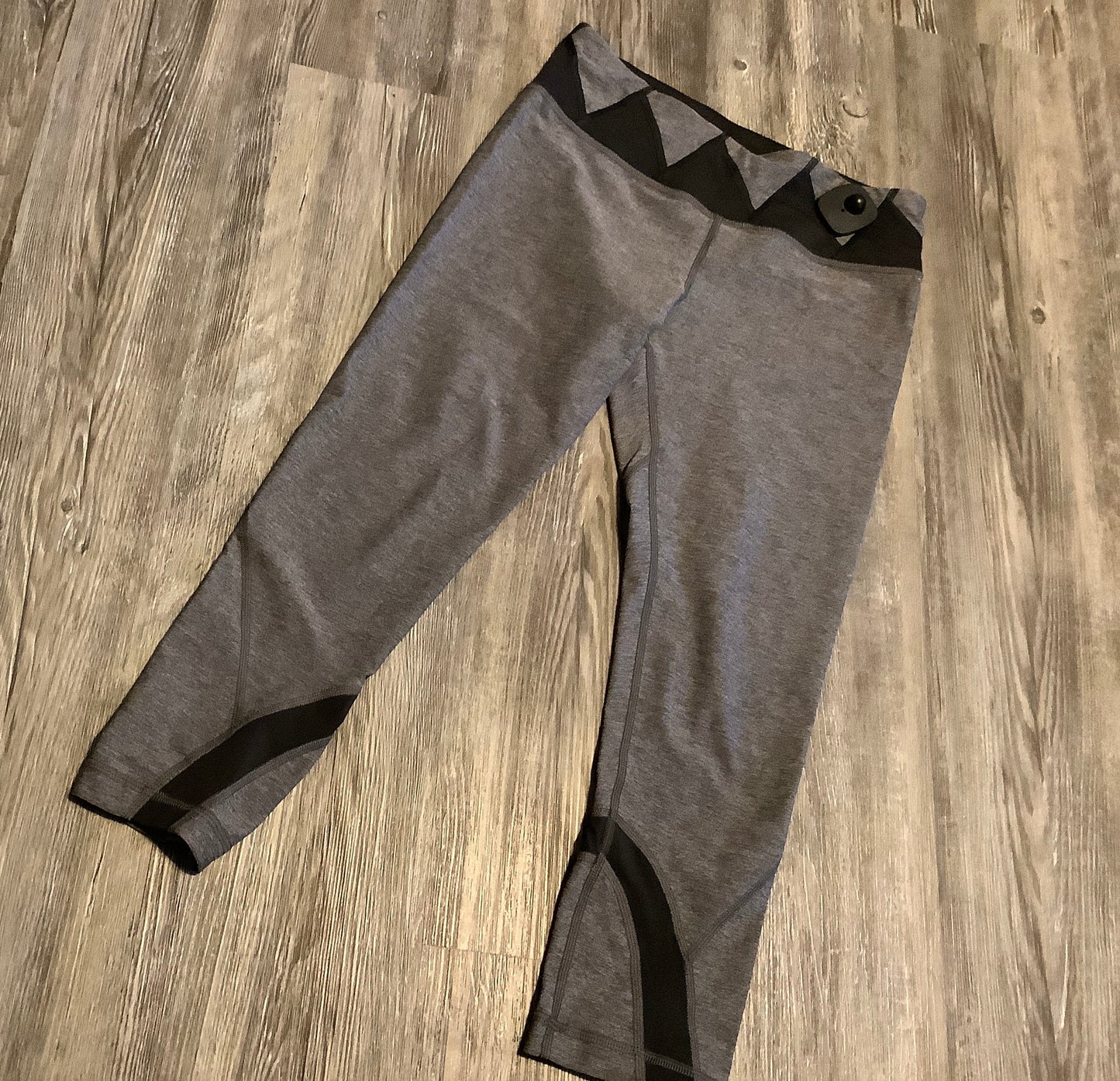 Athletic Capris By Lululemon In Grey, Size: 6